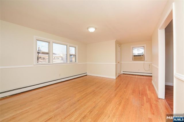 142 Maple 2, Woodland Park, NJ 07424