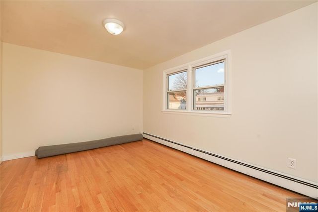 142 Maple 2, Woodland Park, NJ 07424