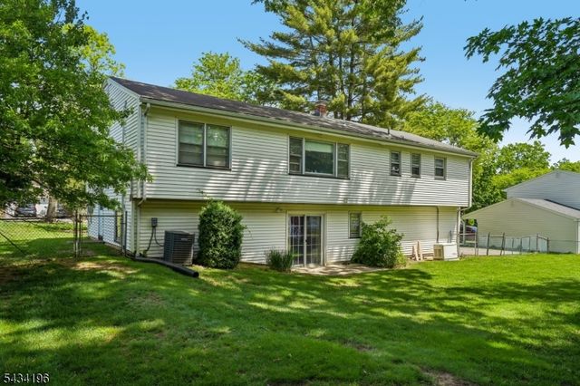 22 Marlton Dr, Wayne Twp., NJ 07470