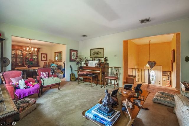 22 Marlton Dr, Wayne Twp., NJ 07470