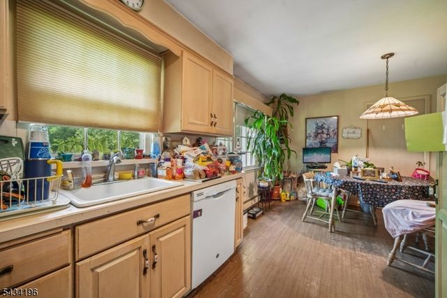22 Marlton Dr, Wayne Twp., NJ 07470