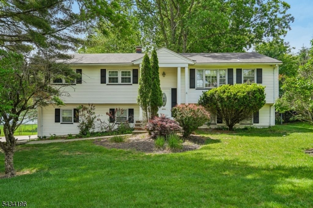 22 Marlton Dr, Wayne Twp., NJ 07470