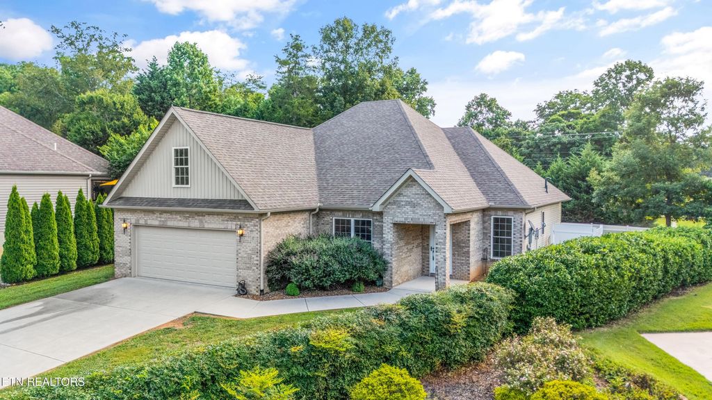 114 Daleyuhski Trace, Loudon, TN 37774