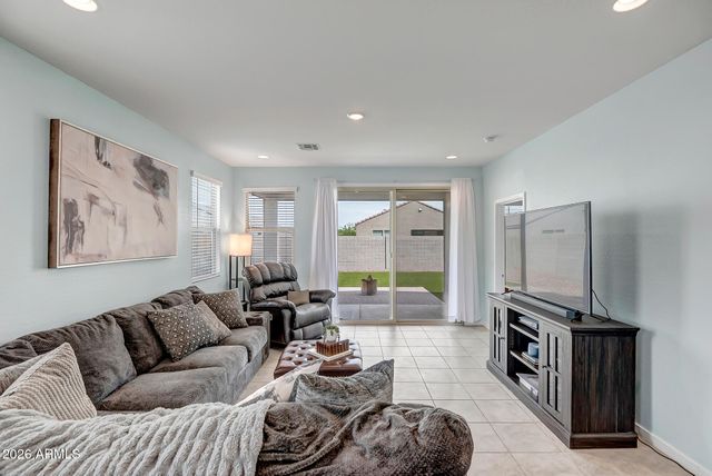 3754 E HAFLINGER Road, San Tan Valley, AZ 85140