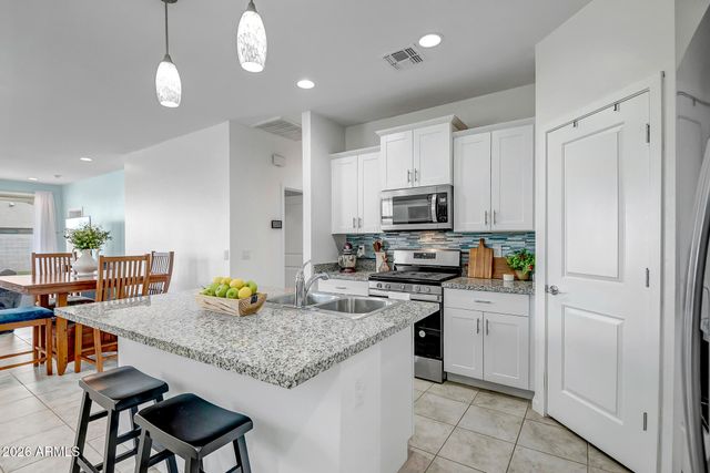 3754 E HAFLINGER Road, San Tan Valley, AZ 85140