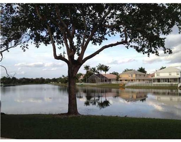 17977 SW 8th Street, Pembroke Pines, FL 33029