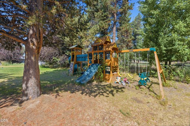 15956 Mt View Lane, La Pine, OR 97739