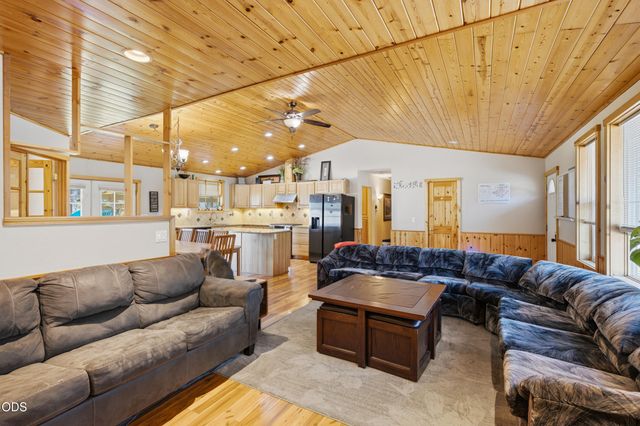 15956 Mt View Lane, La Pine, OR 97739