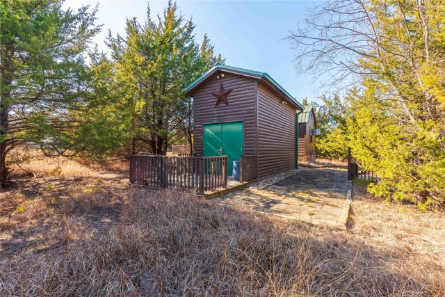 1221 County Road 3115, Bonham, TX 75418