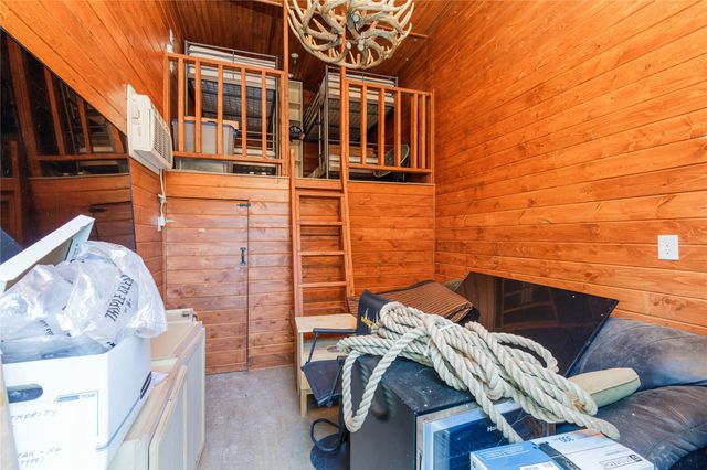 1221 County Road 3115, Bonham, TX 75418