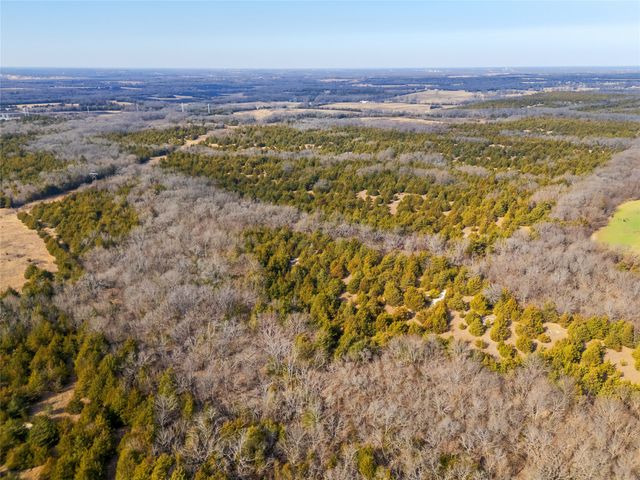 1221 County Road 3115, Bonham, TX 75418