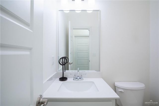 2325 N Peking Street, Mcallen, TX 78501