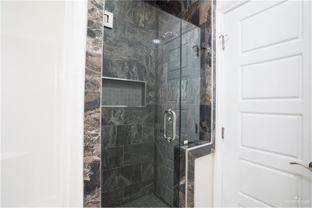 2325 N Peking Street, Mcallen, TX 78501