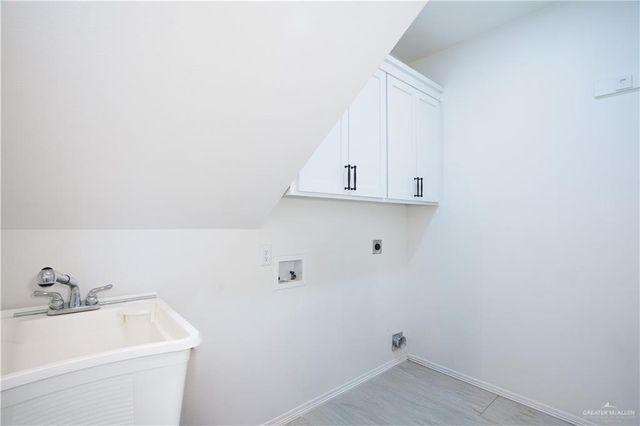 2325 N Peking Street, Mcallen, TX 78501