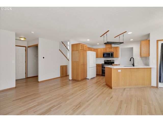 1625 Se 71ST Ave, Hillsboro, OR 97123