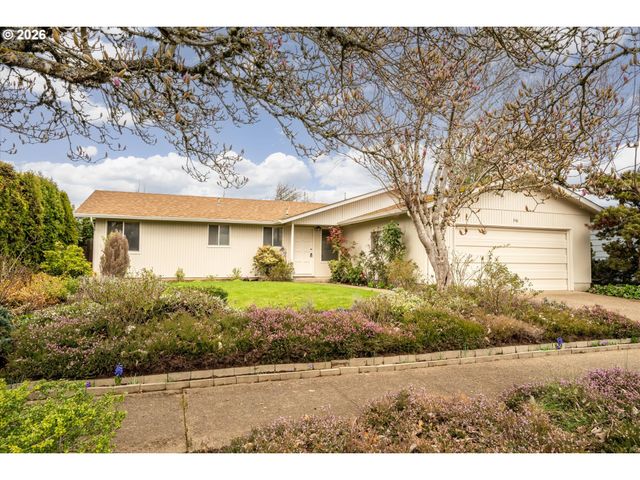 948 V St, Springfield, OR 97477