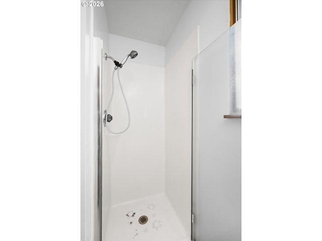 948 V St, Springfield, OR 97477