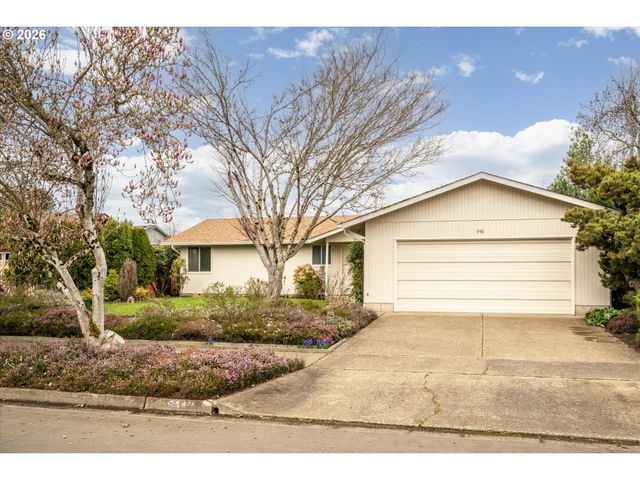 948 V St, Springfield, OR 97477
