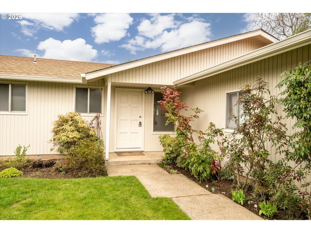948 V St, Springfield, OR 97477
