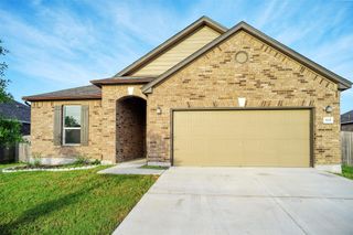 615 Dogwood ST, Lockhart, TX 78644