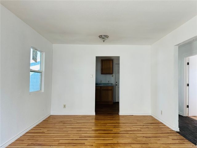 932 S 16th St, Kingsville, TX 78363