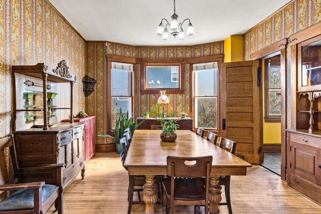 930 3rd Avenue, Eau Claire, WI 54703