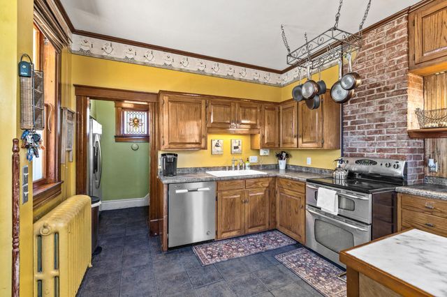 930 3rd Avenue, Eau Claire, WI 54703