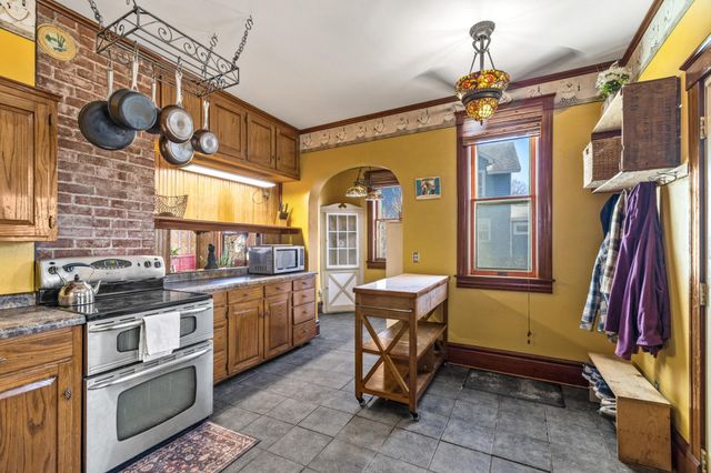 930 3rd Avenue, Eau Claire, WI 54703