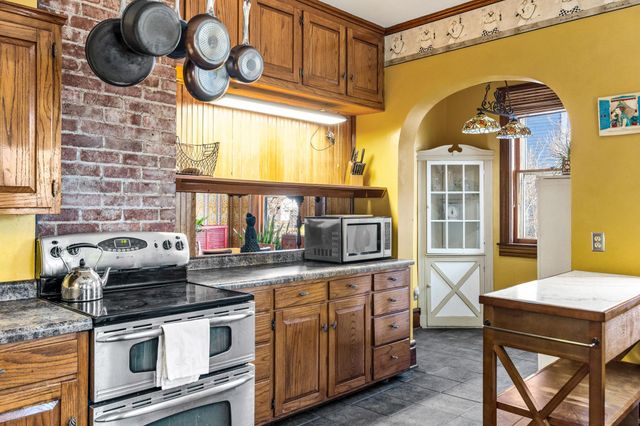 930 3rd Avenue, Eau Claire, WI 54703