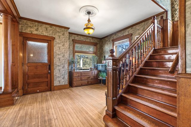 930 3rd Avenue, Eau Claire, WI 54703