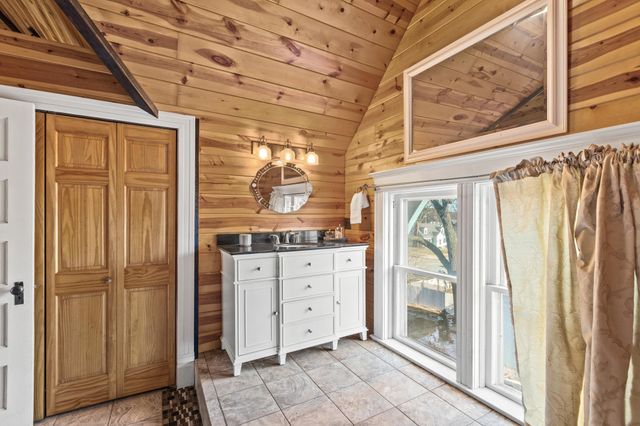 930 3rd Avenue, Eau Claire, WI 54703