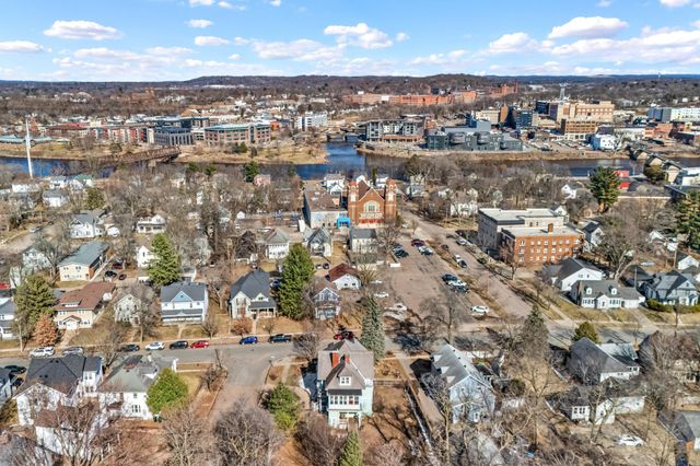 930 3rd Avenue, Eau Claire, WI 54703