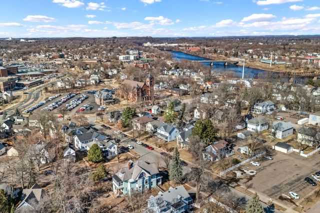 930 3rd Avenue, Eau Claire, WI 54703