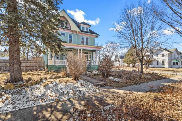 930 3rd Avenue, Eau Claire, WI 54703