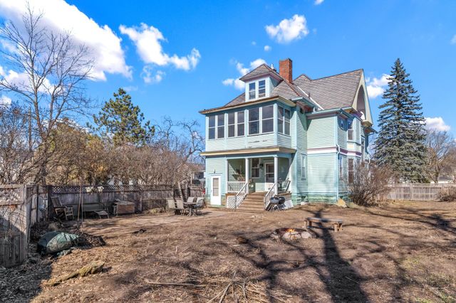 930 3rd Avenue, Eau Claire, WI 54703