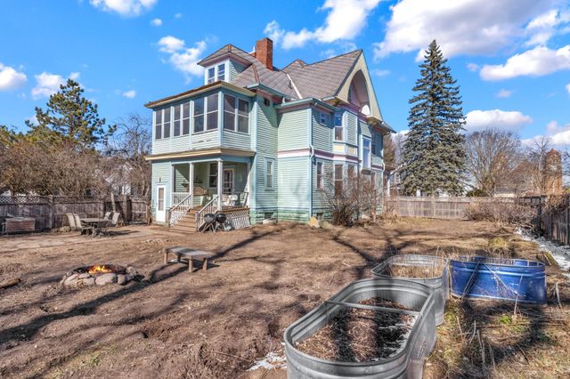 930 3rd Avenue, Eau Claire, WI 54703