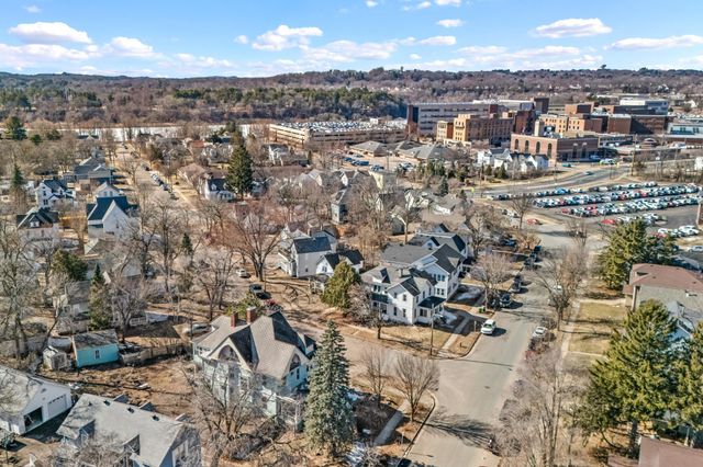 930 3rd Avenue, Eau Claire, WI 54703