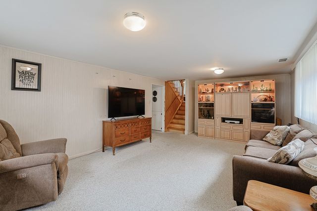 5505 Keeney Street, Morton Grove, IL 60053