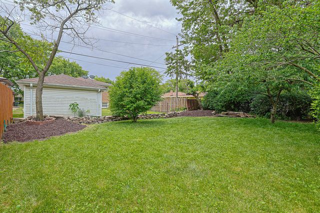 5505 Keeney Street, Morton Grove, IL 60053