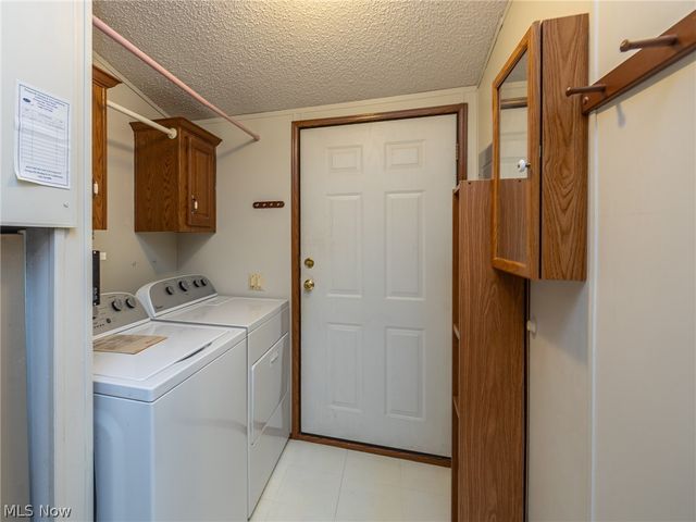 8 Schuberts Alley, Olmsted Twp, OH 44138