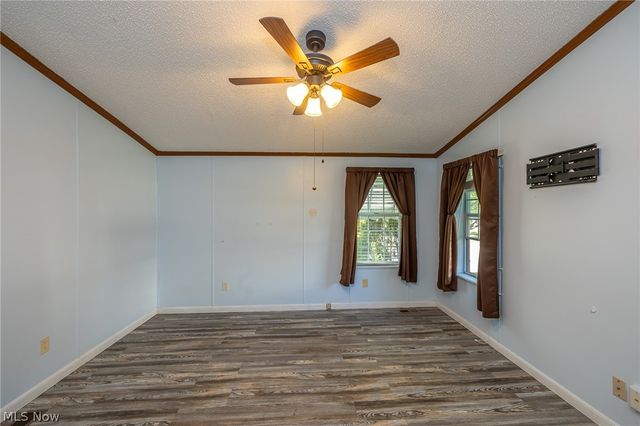 8 Schuberts Alley, Olmsted Twp, OH 44138