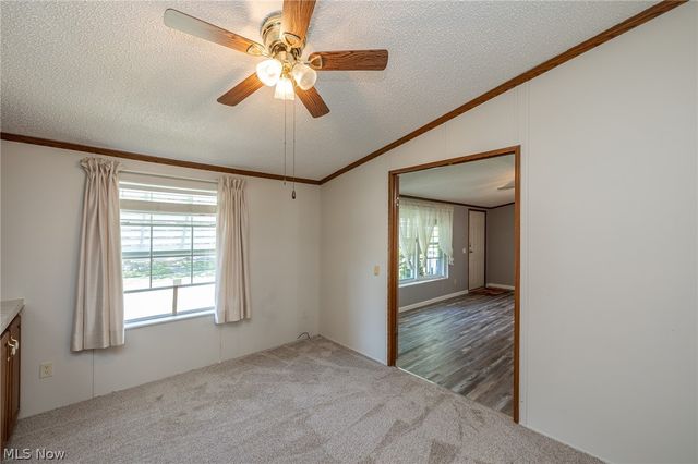 8 Schuberts Alley, Olmsted Twp, OH 44138