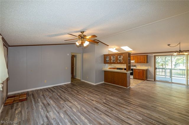 8 Schuberts Alley, Olmsted Twp, OH 44138