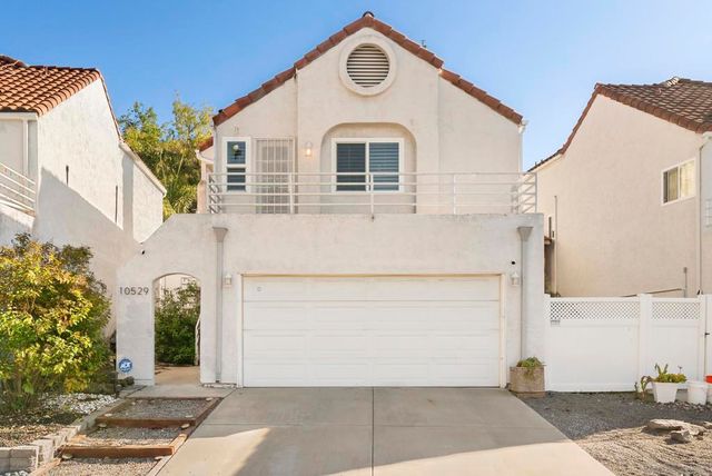 10529 Flora Verda Ct, Santee, CA 92071