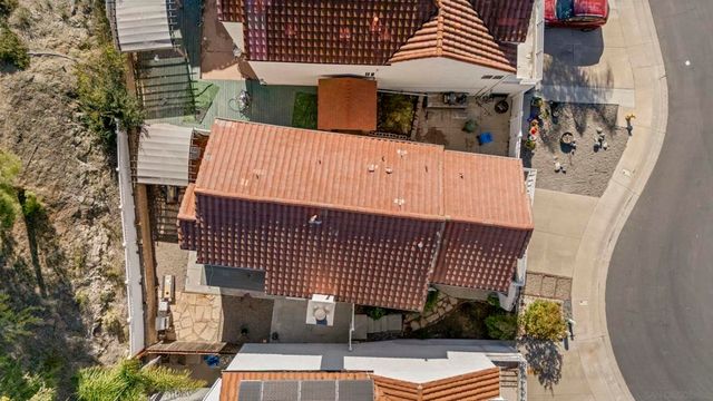 10529 Flora Verda Ct, Santee, CA 92071