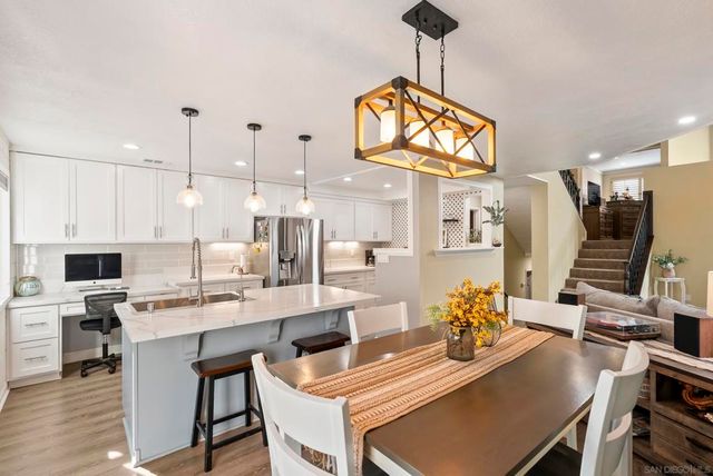 10529 Flora Verda Ct, Santee, CA 92071