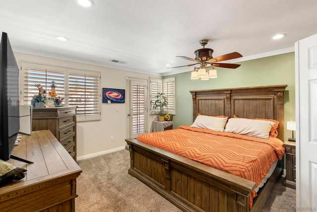 10529 Flora Verda Ct, Santee, CA 92071