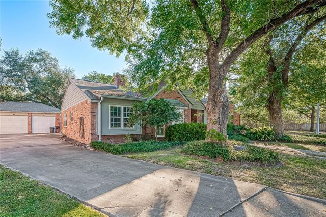 4106 Cypresswood Drive, Spring, TX 77388