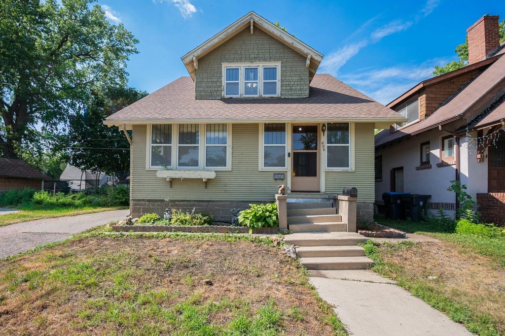 406 W Lewis Street, Mankato, MN 56001