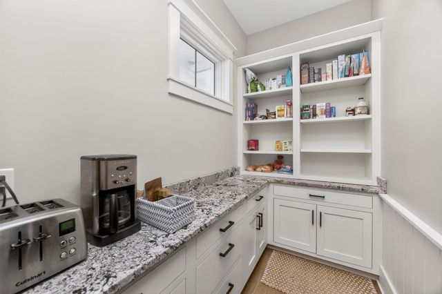 24913 Covenant Lane, Adel, IA 50003